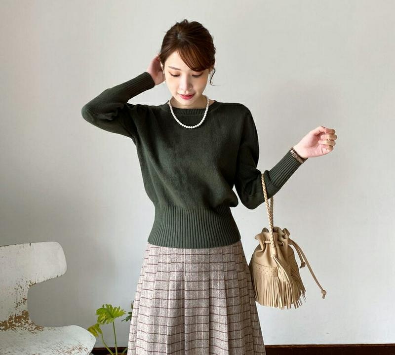 【只今10%OFF】ショルダーギャザークロップドニット・全4色・b65518 レディース 【tops】【トップス ニット ニットトップス 長袖 ギャザー クロップド丈 ボリューム袖 単色 無地 フェミニン 上品 秋 冬 韓国 ファッション】【ハイホリHIHOLLI】
