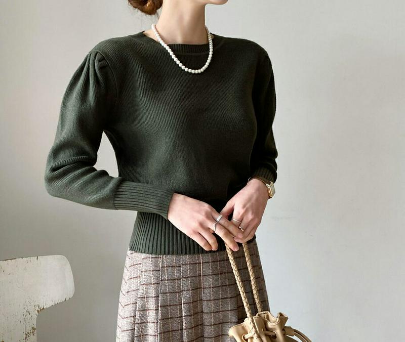 【只今10%OFF】ショルダーギャザークロップドニット・全4色・b65518 レディース 【tops】【トップス ニット ニットトップス 長袖 ギャザー クロップド丈 ボリューム袖 単色 無地 フェミニン 上品 秋 冬 韓国 ファッション】【ハイホリHIHOLLI】