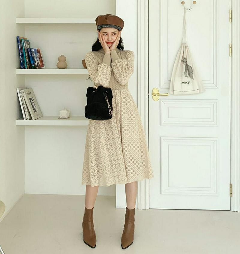 【只今10%OFF】レースニットワンピース・全2色・b62051 レディース 【ops】【韓国 ファッション ワンピース ロング フレア Aライン モックネック ハーフネック ニット 長袖 パフスリーブ 無地 スリム パターン 柄 きれいめ カジュアル 秋 冬】