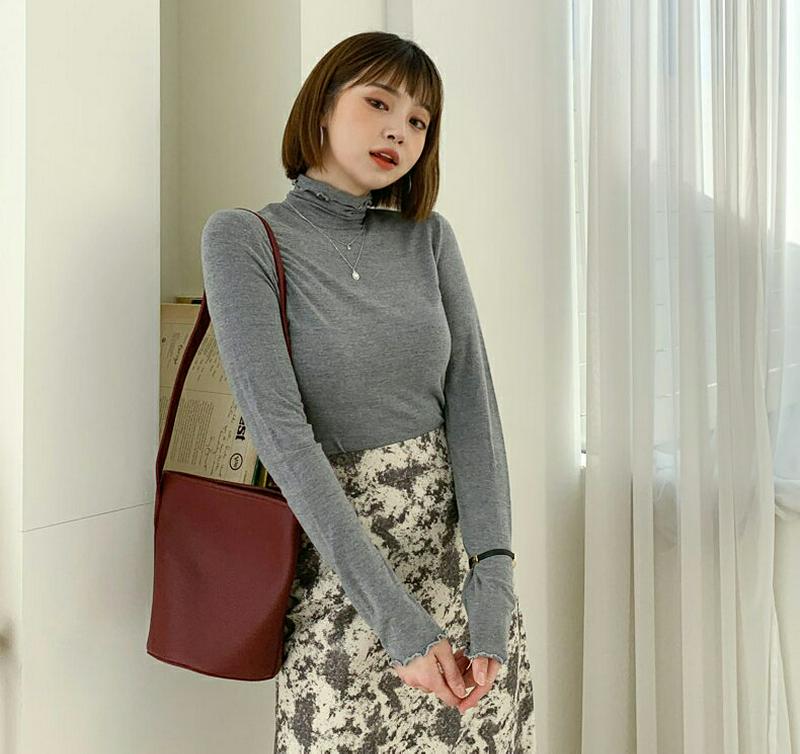 ウェーブラインハイネックTシャツ・全5色・b62034 レディース 【tops】【韓国 ファッション トップス Tシャツ タートルネック 無地 細身 タイト スリム 長袖 ロングスリーブ インナー ベーシック カジュアル 秋 冬】