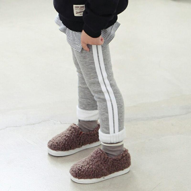 ファー裏地ダブルラインレギンス・p009925 キッズ【3~8才】【pt】【レギンス パンツ ズボン ロングパンツ ライン ラインパンツ ファー カジュアル ラフ 女の子 男の子 冬 韓国 韓国子供服 子供 こども 子供服 こども服】【KIDS】