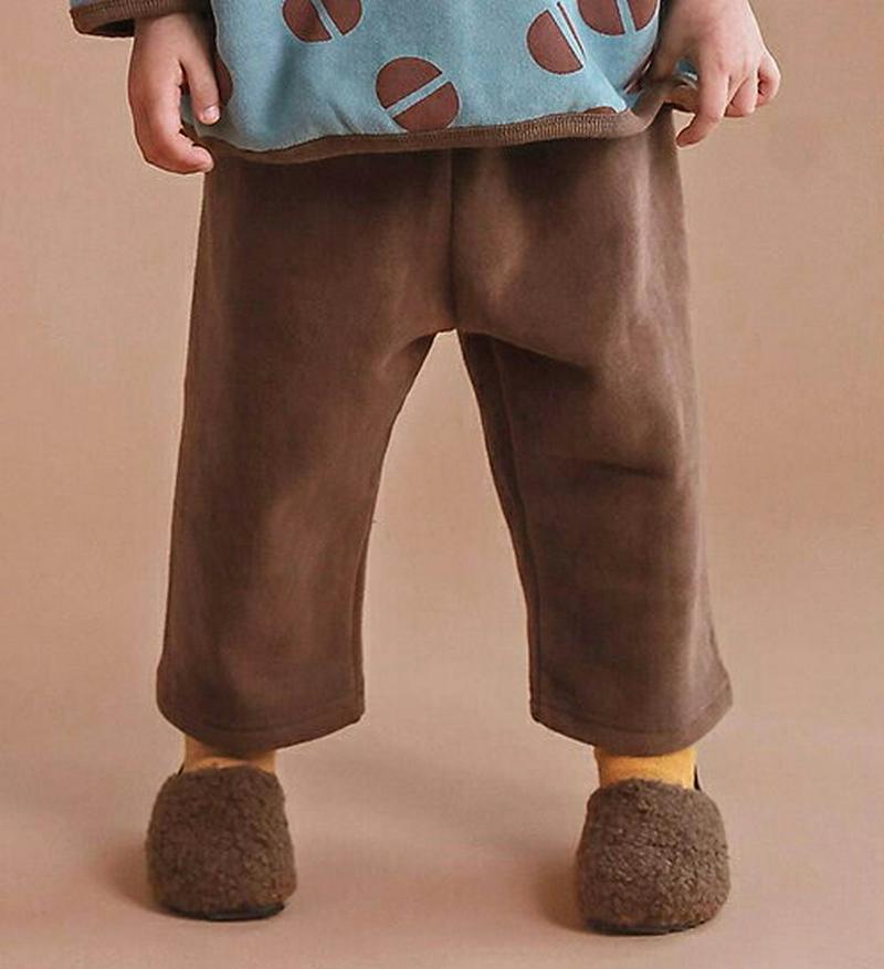 両起毛コットンパンツ・p009983 キッズ【3~8才】【pt】【パンツ ズボン ロングパンツ 長ズボン 裏起毛 起毛 両起毛 コットン 綿 単色 無地 シンプル ベーシック カジュアル 女の子 男の子 冬 韓国 韓国子供服 子供 こども 子供服 こども服】【KIDS】