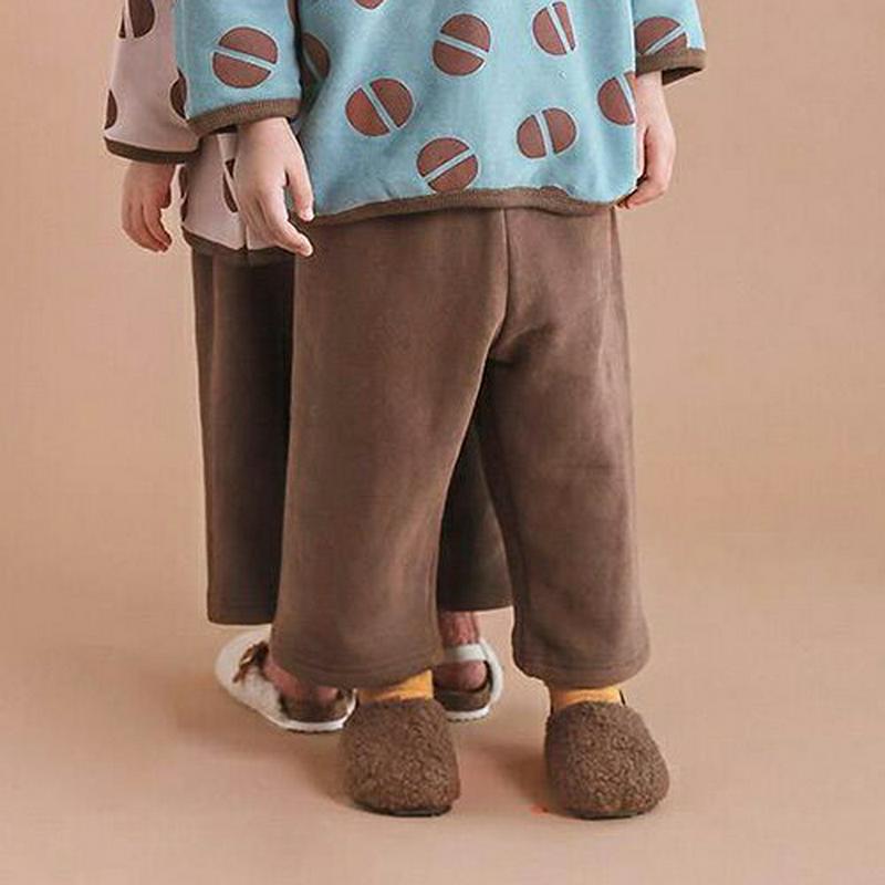 両起毛コットンパンツ・p009983 キッズ【3~8才】【pt】【パンツ ズボン ロングパンツ 長ズボン 裏起毛 起毛 両起毛 コットン 綿 単色 無地 シンプル ベーシック カジュアル 女の子 男の子 冬 韓国 韓国子供服 子供 こども 子供服 こども服】【KIDS】