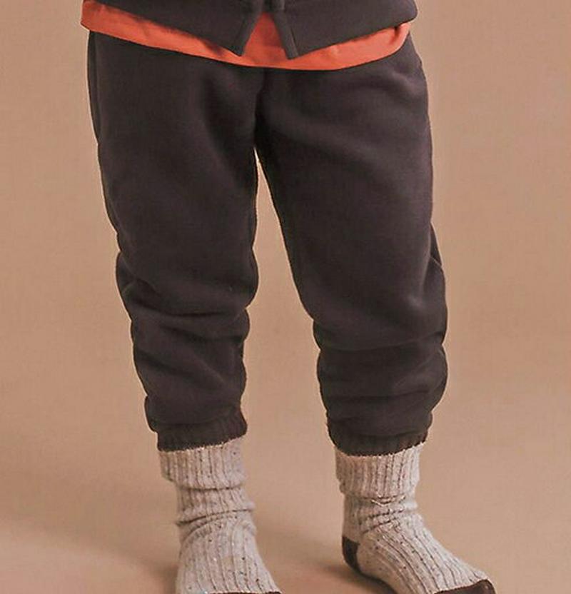 【キッズ30%OFF】両起毛スウェットパンツ・p009990 キッズ【3~8才】【pt】【パンツ ズボン ロングパンツ 長ズボン スウェット 起毛 裏起毛 両起毛 単色 無地 シンプル カジュアル ラフ 女の子 男の子 冬 韓国 韓国子供服 子供 こども 子供服 こども服】【KIDS】