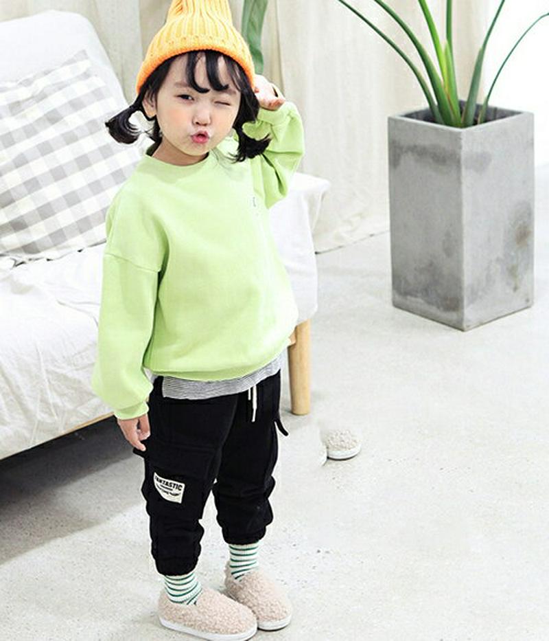 裏起毛カラフルロゴスウェット上下SET・p009933 キッズ【3~8才】【set】【セット set トップス スウェット トレーナー パンツ ズボン 長ズボン ロングパンツ 長袖 裏起毛 ロゴ 女の子 男の子 冬 韓国 韓国子供服 子供 こども 子供服 こども服】【KIDS】