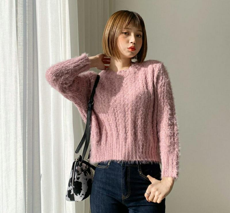 【只今10%OFF】ソフトグリッターニット・全3色・b61973 レディース 【tops】【韓国 ファッション トップス ニット ラウンドネック ショート クロップド 長袖 ブークレ シャギー ふわふわ 毛羽立ち かわいい ツイストニット カジュアル 秋 冬】
