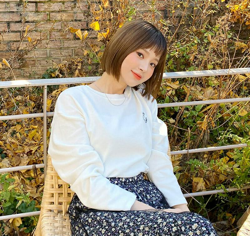 【只今10%OFF】スマイルレタリングTシャツ・全4色・t61971 レディース 【tops】【韓国 ファッション トップス ラウンドネック 長袖 カットソー Tシャツ ルーズ ゆったり オーバーサイズ ドロップショルダー ロゴ 刺繍 ロンT 体型カバー カジュアル 秋 冬】
