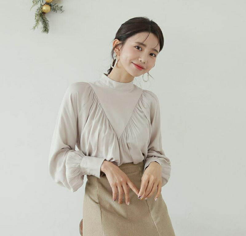【新作10%OFF】ハーフネックギャザーブラウス・全2色・t61219 レディース 【bl】【韓国 ファッション トップス ブラウス モックネック 長袖 パフスリーブ ぼわん袖 ボリューム袖 とろみ 上品 フェミニン エレガント オシャレ着 きれいめ カジュアル 秋 冬】