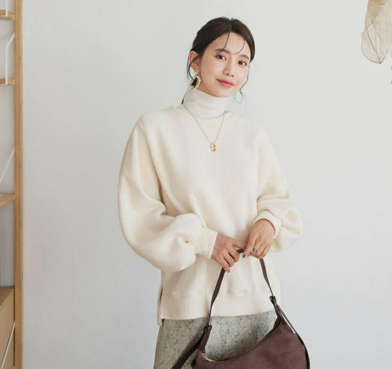 【新作10%OFF】テクスチャースウェット・全3色・t61204 レディース 【tops】【韓国 ファッション トップス スウェット トレーナー Tシャツ カットソー ルーズ ゆったり 無地 ソフト もちもち パフスリーブ ぼわん袖 ボリューム袖 カジュアル 秋 冬】
