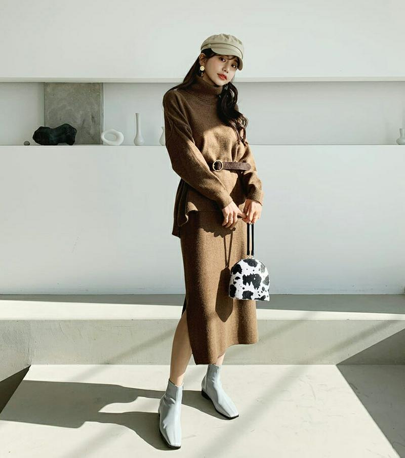 【只今10%OFF】タートルニット&スカートSET・全2色・t64639 レディース 【ops】【韓国 ファッション セットアップ 上下セット ニット ハイネック 長袖 ルーズ ゆったり オーバーサイズ スカート ロング Hライン スリム タイト サイドスリット 無地 カジュアル 秋 冬】