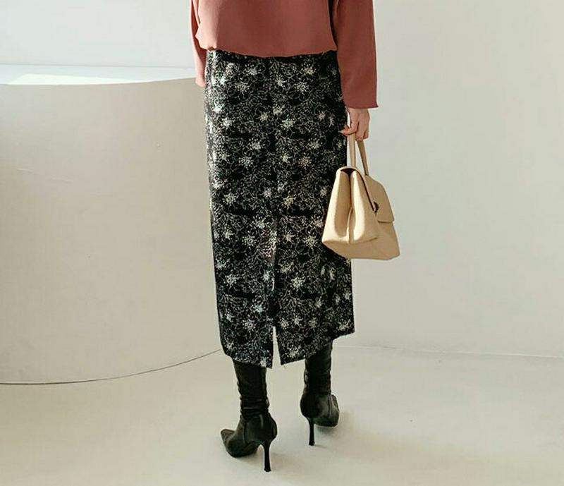 【只今セール】フローラルスカート・全2色・t65695 レディース 【sk】【スカート ロング ロングスカート 花柄 フラワー Aライン モノトーン シック スリット きれいめ ウール 秋 冬 韓国 ファッション】【ハイホリHIHOLLI】【TI】