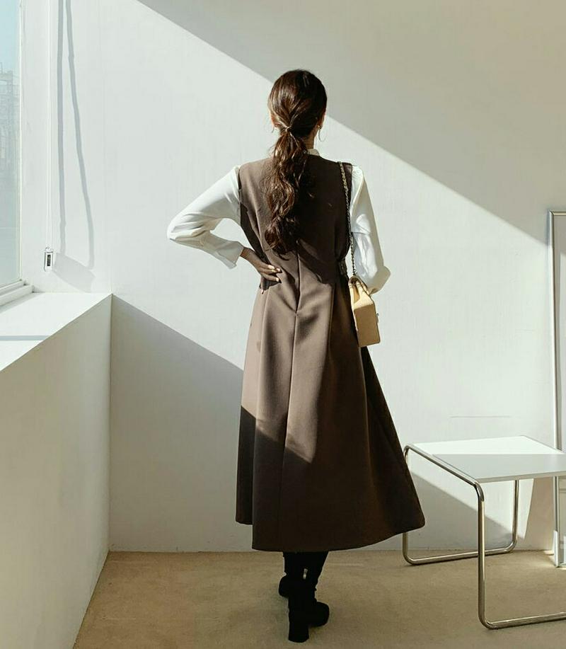 【只今10%OFF】ボタンストラップワンピース・全2色・b65684 レディース 【ops】【ワンピース ロング ロングワンピース スリーブレス ノースリーブ レイヤード 単色 無地 シンプル カジュアル 大人 秋 冬 韓国 ファッション】【ハイホリHIHOLLI】