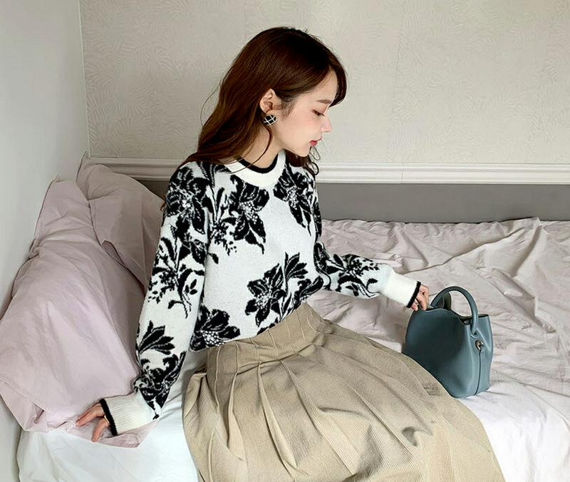 パールフラワーニット・全2色・b65640 レディース 【tops】【トップス ニット ニットトップス 長袖 花柄 フラワー パール モノトーン モダン 大人 秋 冬 韓国 ファッション】【ハイホリHIHOLLI】