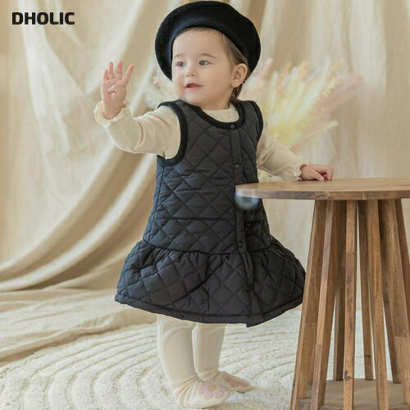 キルトワンピース(ブラック)・p010046 キッズ【0~2才】【ops】【ワンピース キルト キルティング 単色 シンプル カジュアル レイヤード スリーブレス ノースリーブ かわいい 女の子 秋 冬 韓国 韓国子供服 子供 こども 子供服 こども服】【KIDS】