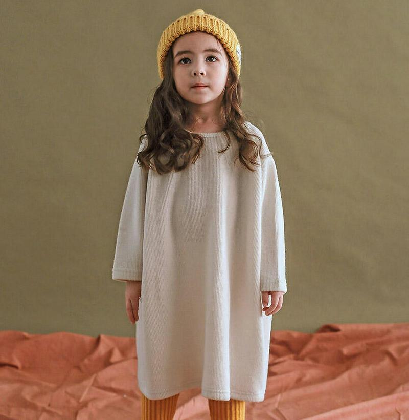 ファー裏地レギンス付ソフトワンピース・p010002 キッズ【3~8才】【ops】【ワンピース ロング ロングワンピース 長袖 単色 無地 シンプル ベーシック ゆったり カジュアル 女の子 冬 韓国 韓国子供服 子供 こども 子供服 こども服】【KIDS】