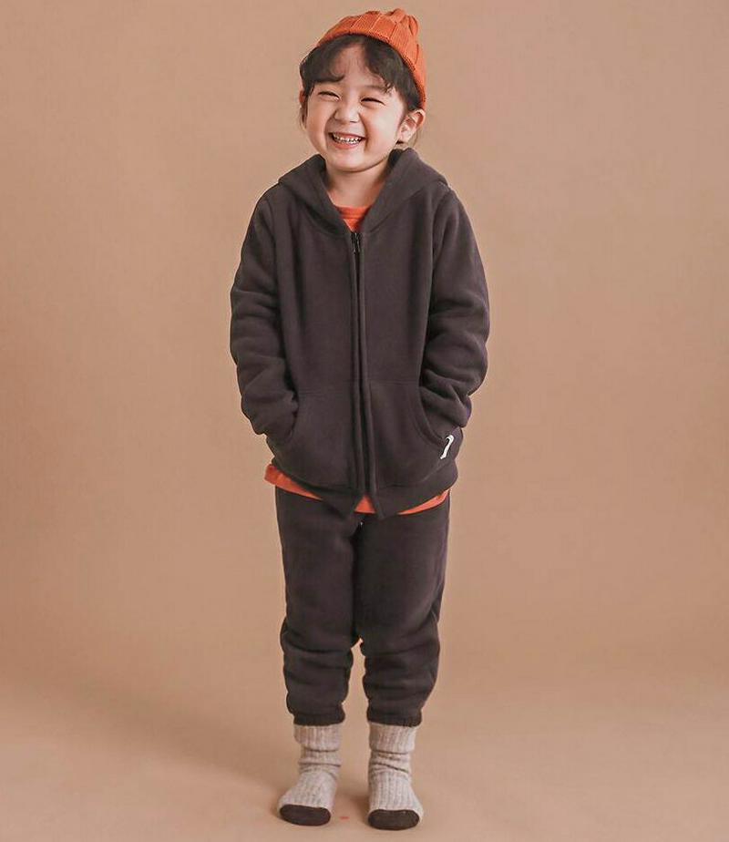 両起毛ジップアップスウェット上下SET・p010008 キッズ【3~8才】【set】【セットアップ setup トップス スウェット パーカー 長袖 パンツ ズボン ジップアップ 裏起毛 起毛 女の子 男の子 冬 韓国 韓国子供服 子供 こども 子供服 こども服】【KIDS】【WS】