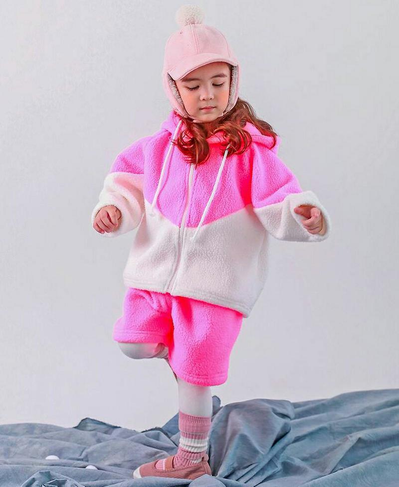 ネオン配色ジップアップ上下SET・p010018 キッズ【3~8才】【set】【セットアップ setup トップス ジップアップ パーカー 長袖 半ズボン ハーフパンツ ネオン カジュアル 女の子 男の子 秋 冬 韓国 韓国子供服 子供 こども 子供服 こども服】【KIDS】【WS】
