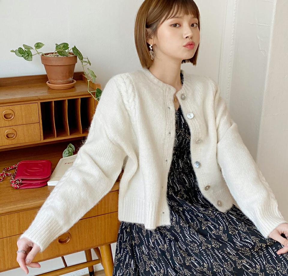 ツイストラインカーディガン・全3色・b62135 レディース 【cd】【韓国 ファッション カーディガン アウター 羽織り ボタン ラウンドネック 長袖 ニット ショート ツイストニット ケーブルニット カジュアル 秋 冬】【STYLE】