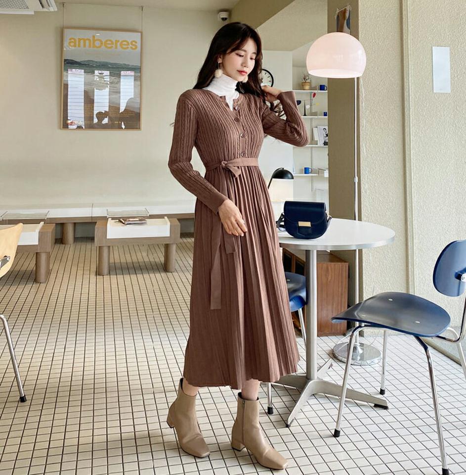 ストラップ付ニットワンピース・全3色・b62134 レディース 【ops】【韓国 ファッション ワンピース ロング フレア Aライン ラウンドネック 長袖 スリム 細身 タイト ニット ツイストニット ハーフオープン ボタン カジュアル 秋 冬】【STYLE】