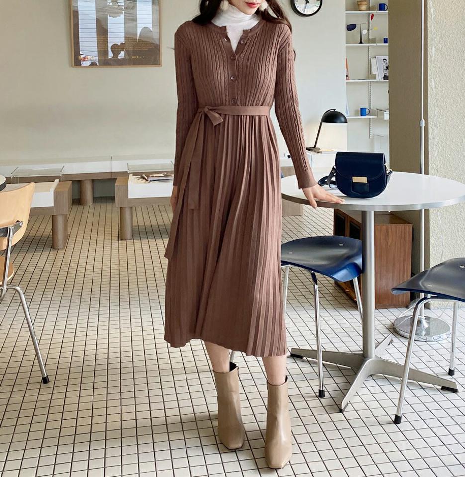 ストラップ付ニットワンピース・全3色・b62134 レディース 【ops】【韓国 ファッション ワンピース ロング フレア Aライン ラウンドネック 長袖 スリム 細身 タイト ニット ツイストニット ハーフオープン ボタン カジュアル 秋 冬】【STYLE】