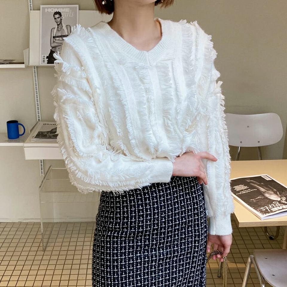 Vネックフリンジニット・全3色・u62127 レディース 【tops】【韓国 ファッション トップス ニット 長袖 ショート クロップド ブークレ シャギーニット 毛羽立ち 毛糸 テクスチャー カジュアル 秋 冬】【STYLE】
