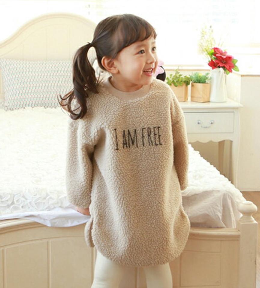 ボアロングロゴTシャツ・p010294 キッズ【3~8才】【tops】【トップス ボア ボアトップス 長袖 ロゴ カジュアル ロング丈 ラフ 女の子 男の子 秋 冬 韓国 韓国子供服 子供 こども 子供服 こども服】【KIDS】