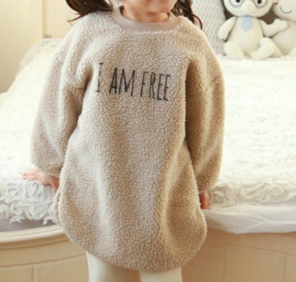ボアロングロゴTシャツ・p010294 キッズ【3~8才】【tops】【トップス ボア ボアトップス 長袖 ロゴ カジュアル ロング丈 ラフ 女の子 男の子 秋 冬 韓国 韓国子供服 子供 こども 子供服 こども服】【KIDS】