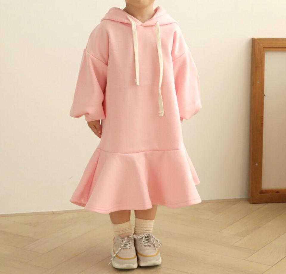 裏起毛フーディワンピース・p010297 キッズ【3~8才】【ops】【ワンピース ロング ロングワンピース 長袖 フード フーディー 単色 無地 シンプル カジュアル 裏起毛 ラフ 女の子 冬 韓国 韓国子供服 子供 こども 子供服 こども服】【KIDS】