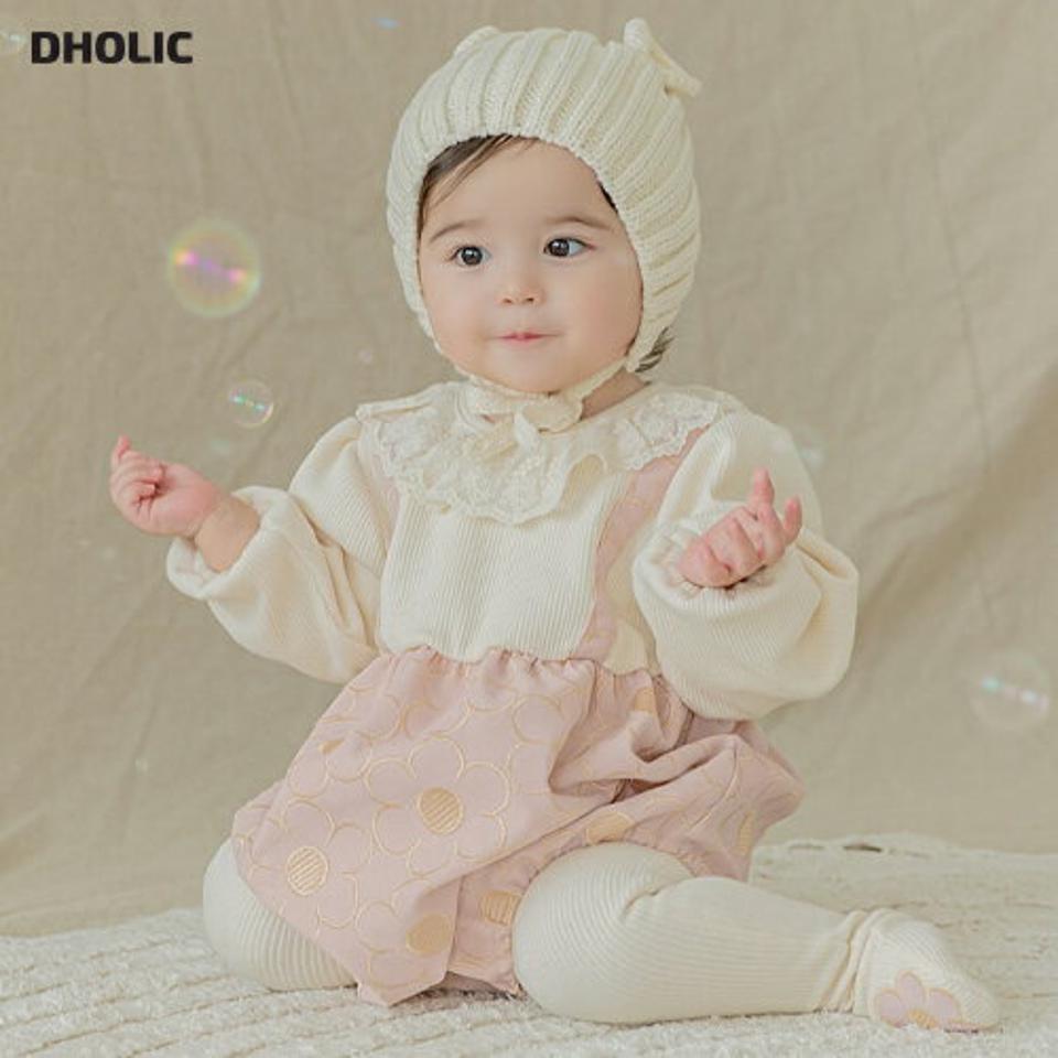 レースカラーフラワーパターン切替ボディスーツ・p010039 キッズ【0~2才】【bc】【ボディースーツ ボディスーツ 長袖 ズボン パンツ レース 花柄 フラワー 可愛い かわいい 女の子 秋 冬 韓国 韓国子供服 子供 こども 子供服 こども服】【KIDS】