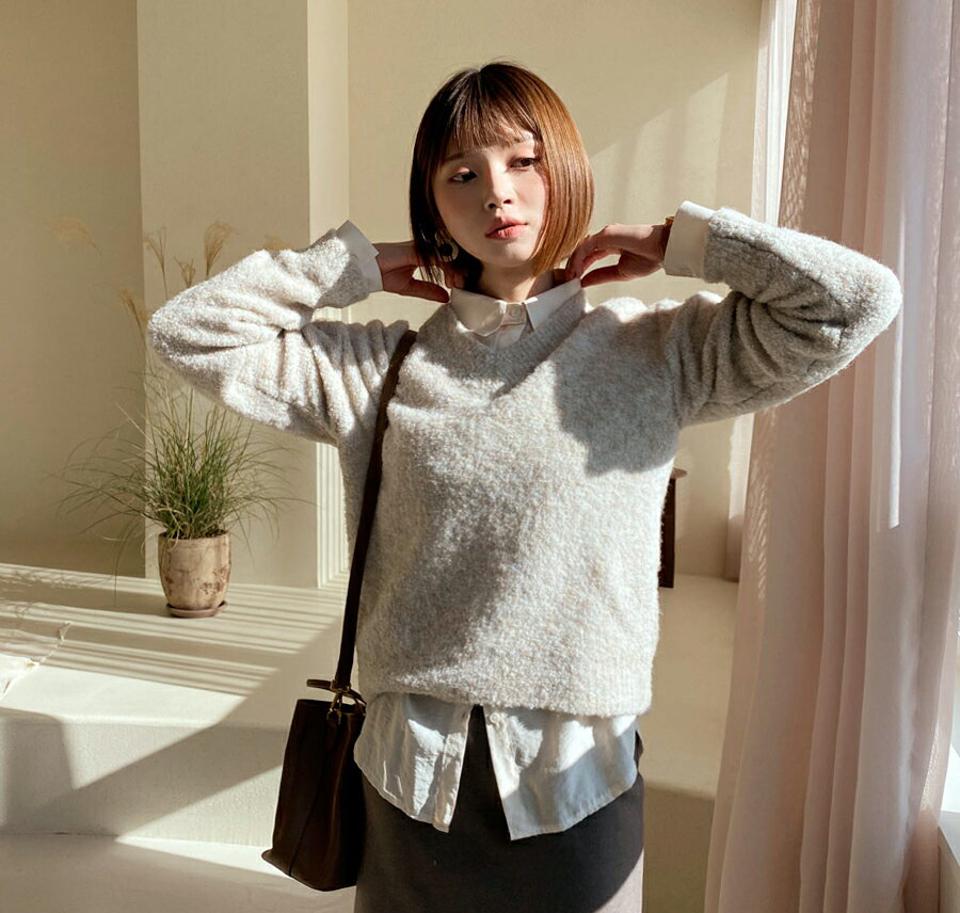 Vネックメランジニット・全4色・b56405 レディース 【tops】【韓国 ファッション トップス ニット 長袖 ドロップショルダー 無地 メランジ カラーミックス 色混じり 毛糸 毛羽立ち カジュアル 秋 冬】【STYLE】