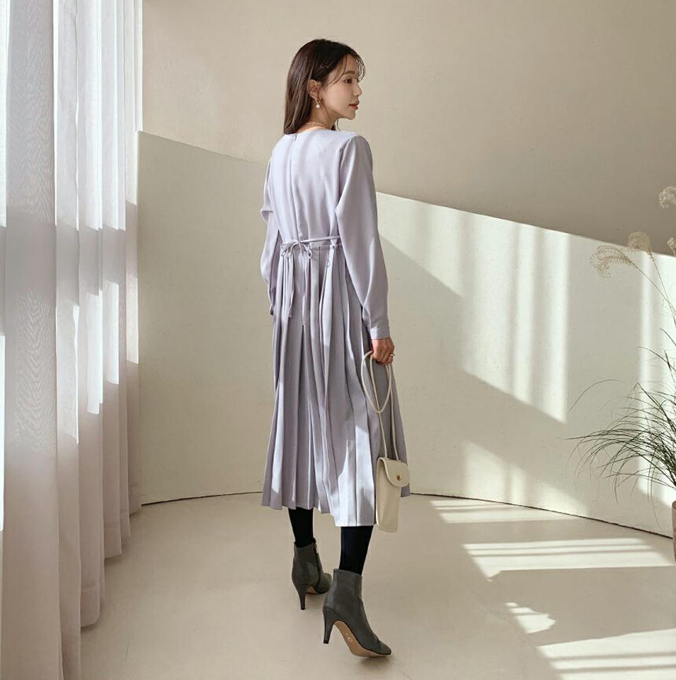 Vネックプリーツワンピース・全3色・t56443 レディース 【ops】【韓国 ファッション ワンピース ロング 長袖 フレア Aライン 無地 シンプル ルーズ カジュアル 秋 冬】【STYLE】