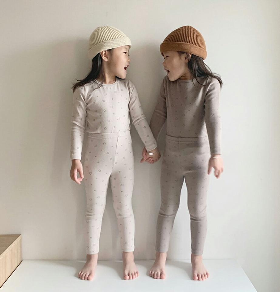 【キッズ30%OFF】スタールームウェア上下SET(junior)・u10161 キッズ【9~17才】【uw】【パジャマ ルームウェア 部屋着 星柄 総柄 長袖 トップス パンツ ズボン カジュアル かわいい 女の子 男の子 韓国 韓国子供服 子供 こども 子供服 こども服】【KIDS】