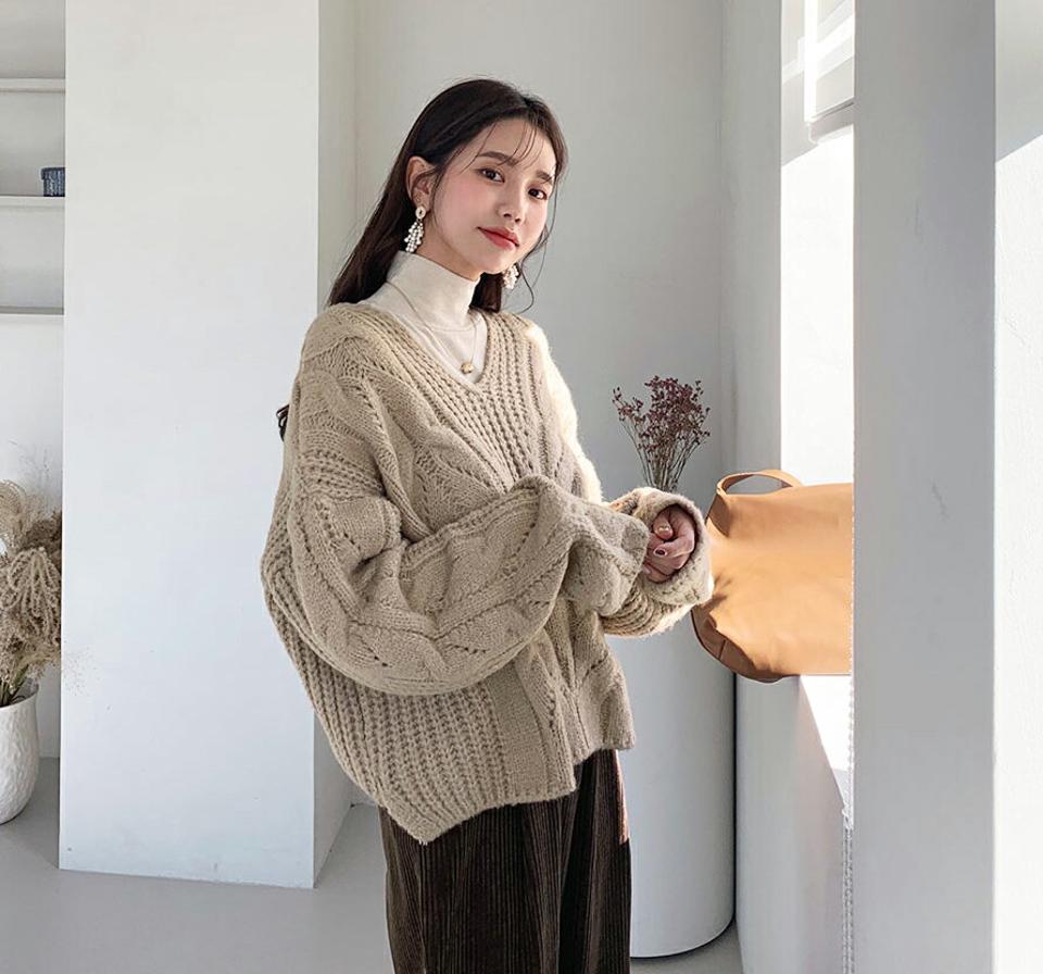 ルーズVネックニット・全4色・t61255 レディース 【tops】【韓国 ファッション トップス ニット 長袖 ロングスリーブ ケーブルニット ツイストニット ルーズ ゆったり オーバーサイズ 体型カバー ざっくりニット ざっくり編み カジュアル 秋 冬】