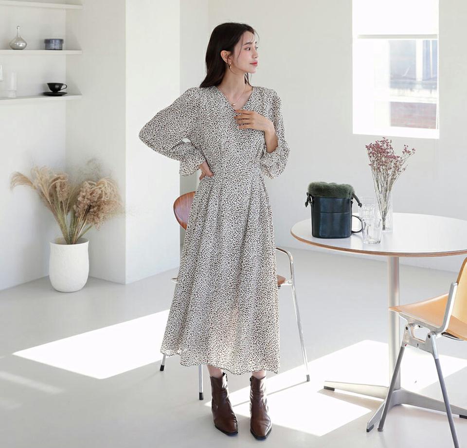レオパードVネックワンピース・全3色・t61269 レディース 【ops】韓国 ファッション ワンピース ロング フレア Aライン 長袖 パフスリーブ タック パターン 柄 アニマル柄 ヒョウ柄 薄手 カジュアル 秋 冬