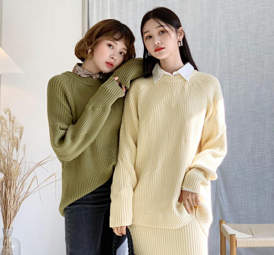 ラウンドラグランニット・全5色・b62292 レディース 【tops】【韓国 ファッション トップス ニット ラウンドネック　長袖 ロングスリーブ ルーズ ゆったり 体型カバー ロング お尻カバー リブニット ラグランスリーブ カジュアル 秋 冬】