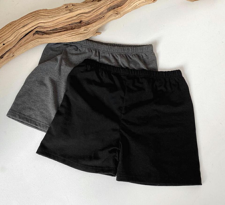 裏起毛インナーパンツ2SET・全1色・b61294 レディース 【acc】【韓国 ファッション ボトムス パンツ スパッツ レギンス インナー 3分丈 三分丈 無地 スリム タイト 保温 防寒 透け防止 ストレッチ カジュアル 秋 冬】