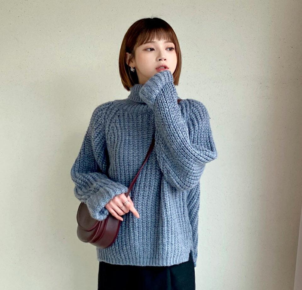 【只今10%OFF】バックスリットニット・全4色・b56497 レディース 【tops】【韓国 ファッション トップス ニット タートルネック ハイネック 長袖 リブニット ローゲージ ざっくり編み ざっくりニット カラーミックス ルーズ ゆったり 体型カバー ロング カジュアル 秋 冬】