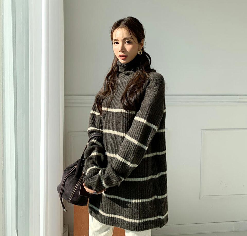 ボーダータートルニット・全2色・b65772 レディース 【tops】【トップス ニット ニットトップス 長袖 ボーダー柄 カジュアル タートル タートルネック ラフ 大人 秋 冬 韓国 ファッション】【ハイホリHIHOLLI】