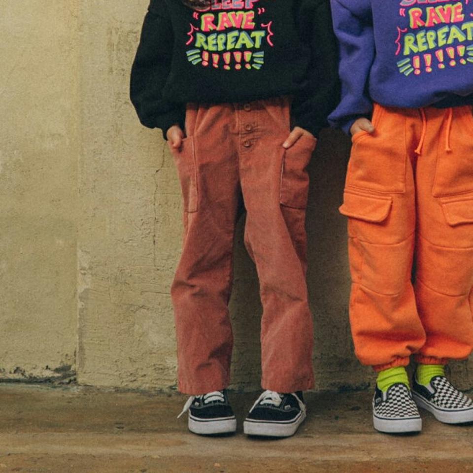 【キッズ30%OFF】裏起毛ボタンコーデュロイパンツ(junior)・u10348 キッズ【9~17才】【pt】【パンツ ズボン ロングパンツ 長ズボン コーデュロイ 単色 シンプル カジュアル 裏起毛 ラフ 女の子 男の子 冬 韓国 韓国子供服 子供 こども 子供服 こども服】【KIDS】