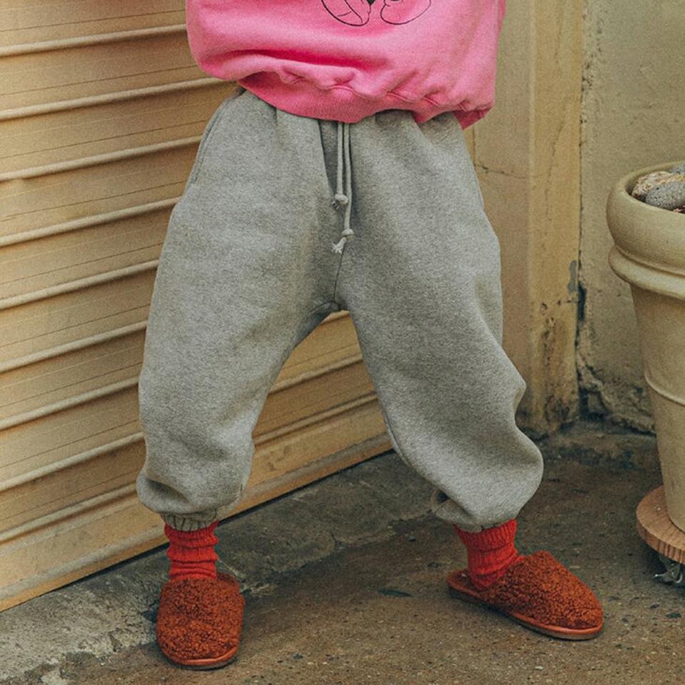【キッズ30%OFF】裏起毛ジョガーパンツ(junior)・u10439 キッズ【9~17才】【pt】【パンツ ズボン ロングパンツ 長ズボン ジョガーパンツ 単色 無地 シンプル カジュアル 裏起毛 ラフ 女の子 男の子 冬 韓国 韓国子供服 子供 こども 子供服 こども服】【KIDS】