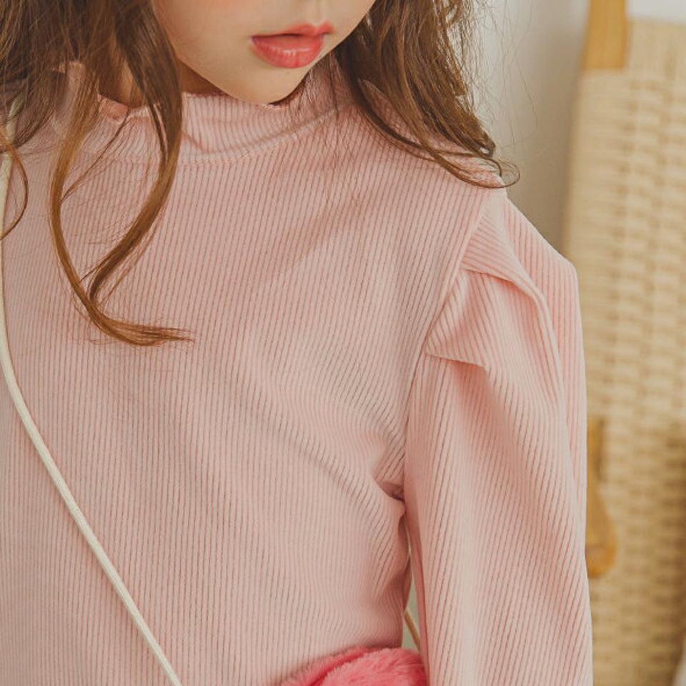 フリルリブTシャツ(pink)・p009916 キッズ【3~8才】【tops】【トップス Tシャツ 長袖 ロンT 単色 無地 リブ シンプル フリル 果樹エル タック フリルネック ガーリー 女の子 秋 冬 韓国 韓国子供服 子供 こども 子供服 こども服】【KIDS】