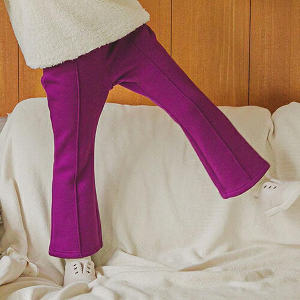 裏起毛ラインブーツカットパンツ(purple)・p009858 キッズ【3~8才】【pt】【パンツ ズボン ロングパンツ 長ズボン ブーツカット ラインパンツ 裏起毛 単色 無地 シンプル 女の子 男の子 冬 韓国 韓国子供服 子供 こども 子供服 こども服】【KIDS】