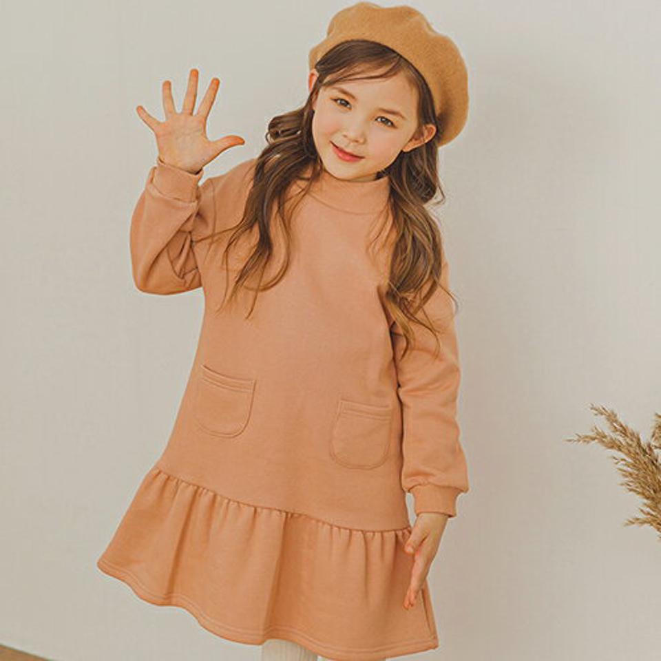 【只今30%OFF】裏起毛ポケットフレアワンピース(pink)・p009871 キッズ【3~8才】【ops】【ワンピース ミディ丈 ミディワンピース 長袖 フリル フレア フレアワンピース 裏起毛 単色 無地 かわいい 女の子 冬 韓国 韓国子供服 子供 こども 子供服 こども服】【KIDS】