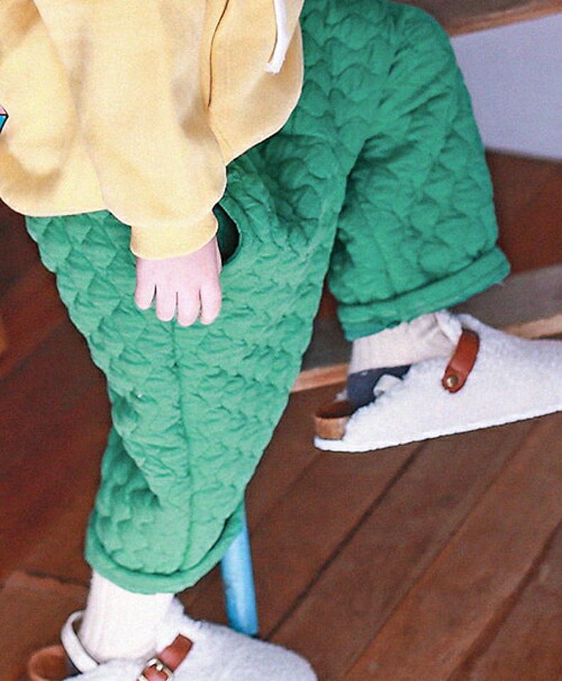 【キッズ30%OFF】2TYPEキルティングパンツ・p010411 キッズ【3~8才】【pt】【パンツ ズボン ロングパンツ 長ズボン チェック柄 ギンガムチェック キルト キルティング かわいい 単色 カジュアル 女の子 男の子 秋 冬 韓国 韓国子供服 子供 こども 子供服 こども服】【KIDS】