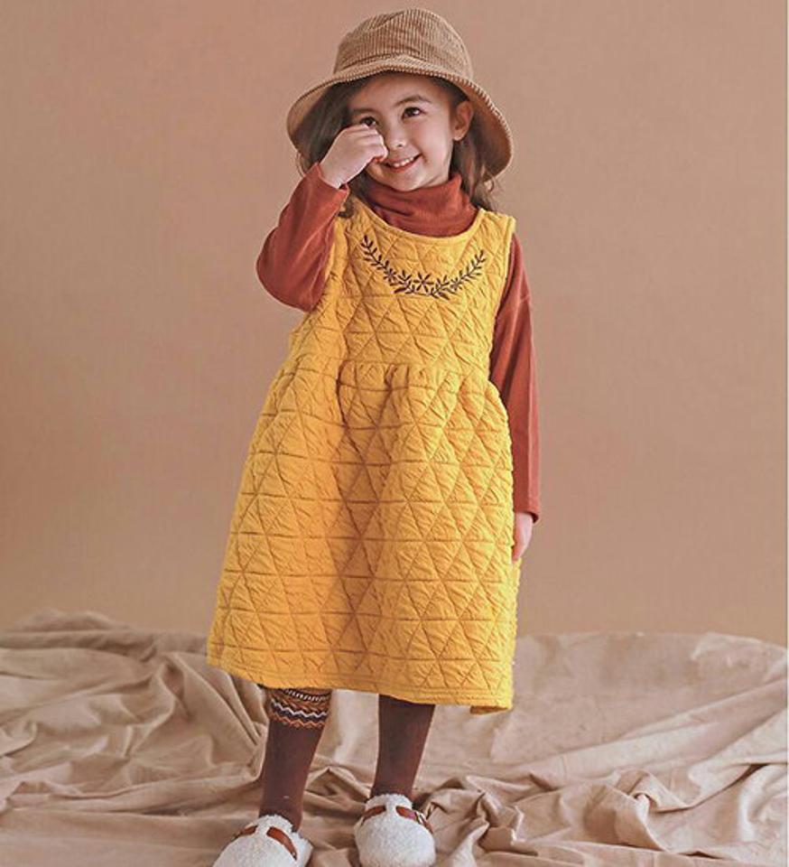 刺繍キルティングワンピース&トップスSET・p010428 キッズ【3~8才】【ops】【ワンピース ロング ロングワンピース スリーブレス ノースリーブ キルト キルティング 刺繍 可愛い 女の子 秋 冬 韓国 韓国子供服 子供 こども 子供服 こども服】【KIDS】