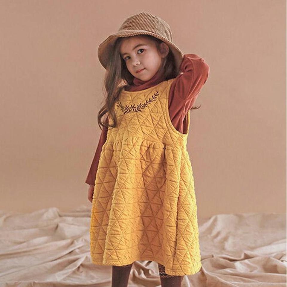 刺繍キルティングワンピース&トップスSET・p010428 キッズ【3~8才】【ops】【ワンピース ロング ロングワンピース スリーブレス ノースリーブ キルト キルティング 刺繍 可愛い 女の子 秋 冬 韓国 韓国子供服 子供 こども 子供服 こども服】【KIDS】