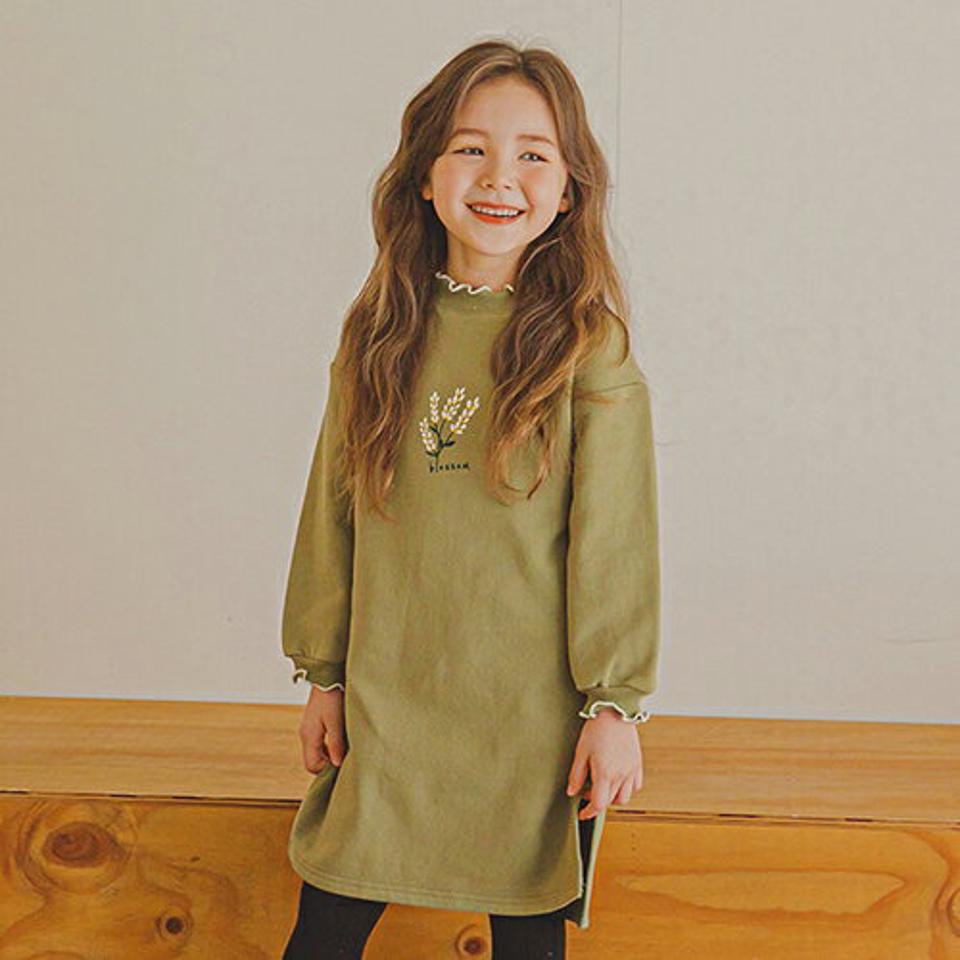裏起毛ウェーブ花柄刺繍ワンピース(green)・p009869 キッズ【3~8才】【ops】【ワンピース 長袖 ミディ丈 ミディワンピース 花柄 フラワー 刺繍 裏起毛 可愛い かわいい 女の子 冬 韓国 韓国子供服 子供 こども 子供服 こども服】【KIDS】