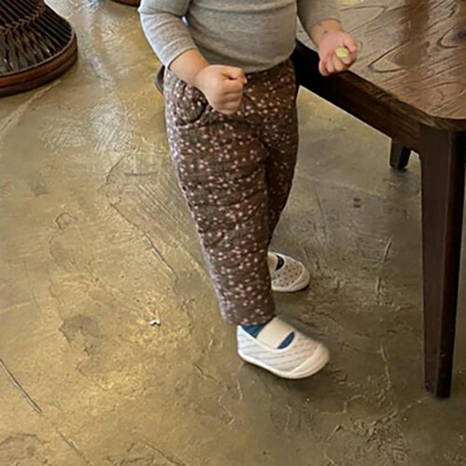 【キッズ30%OFF】フラワーキルトパンツ・u09663 キッズ【3~8才】【pt】【パンツ ズボン ロングパンツ 長ズボン キルト キルティング フラワー 花柄 レトロ カジュアル 可愛い かわいい 女の子 秋 冬 韓国 韓国子供服 子供 こども 子供服 こども服】【KIDS】