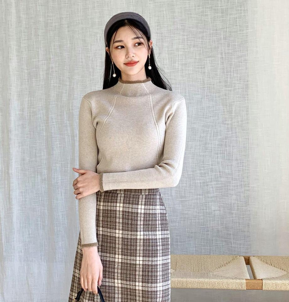 配色スリムニット・全3色・b62278 レディース 【tops】【韓国 ファッション トップス スリム フィット ニット ボディー ハーフネック ファー 裾配色 ポイント デイリー オフィス 長袖 タイト 切替 リブニット カジュアル 秋 冬】