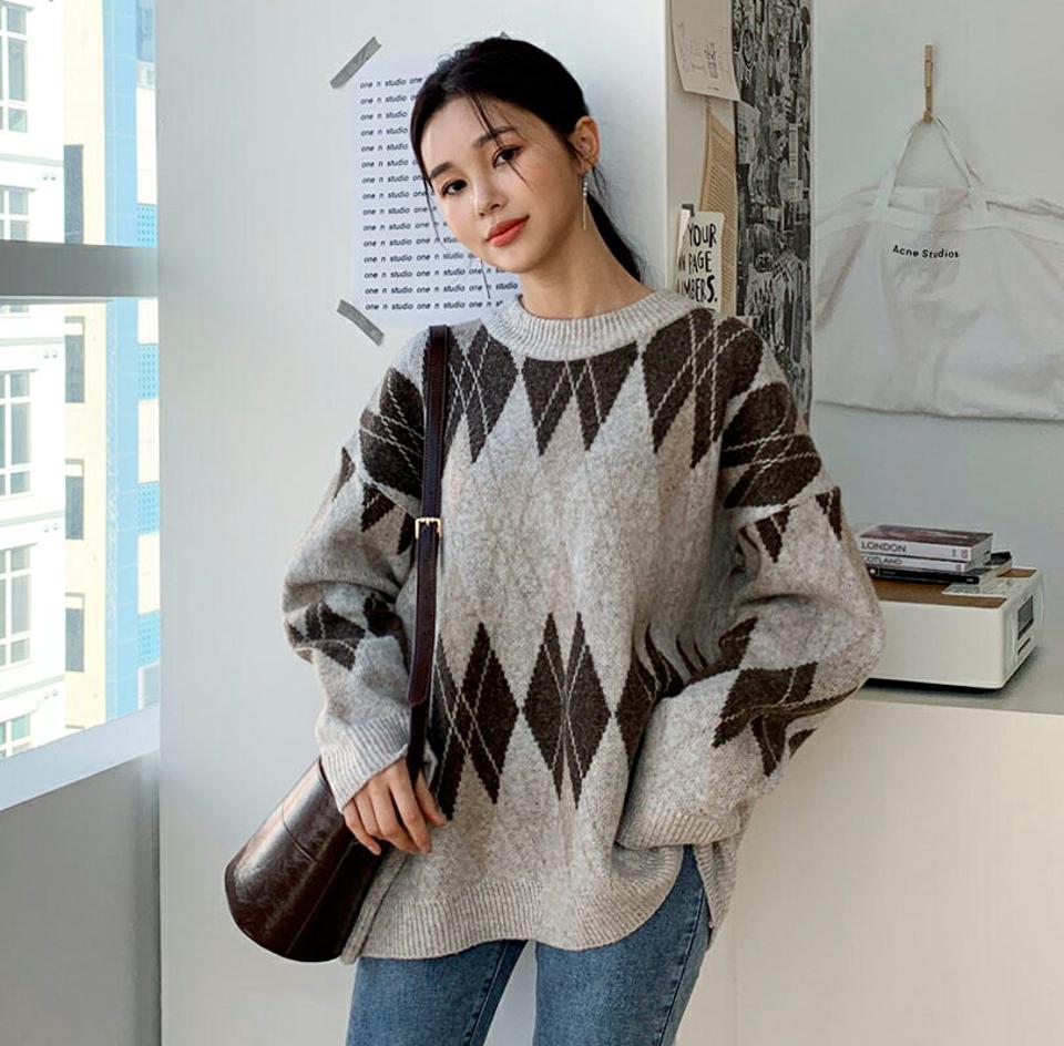 ルーズアーガイルニット・全3色・b64647 レディース 【tops】【韓国 ファッション トップス ニット 長袖 ロングスリーブ ルーズ ゆったり オーバーサイズ 体型カバー ロング お尻カバー ドロップショルダー メランジ パターン 柄 カジュアル 秋 冬】